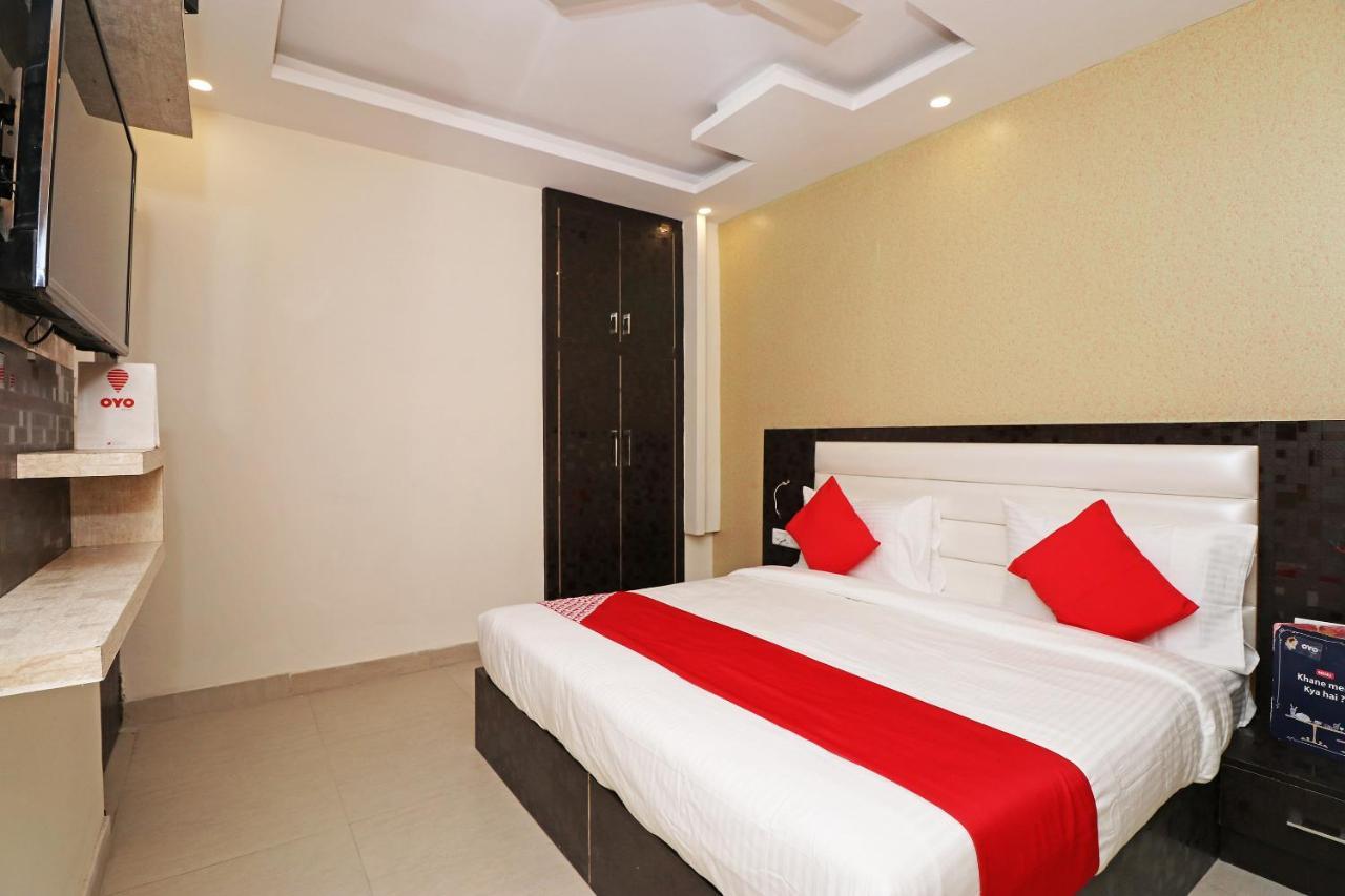 Oyo 25130 Hotel Royal Inn New Delhi Exteriör bild