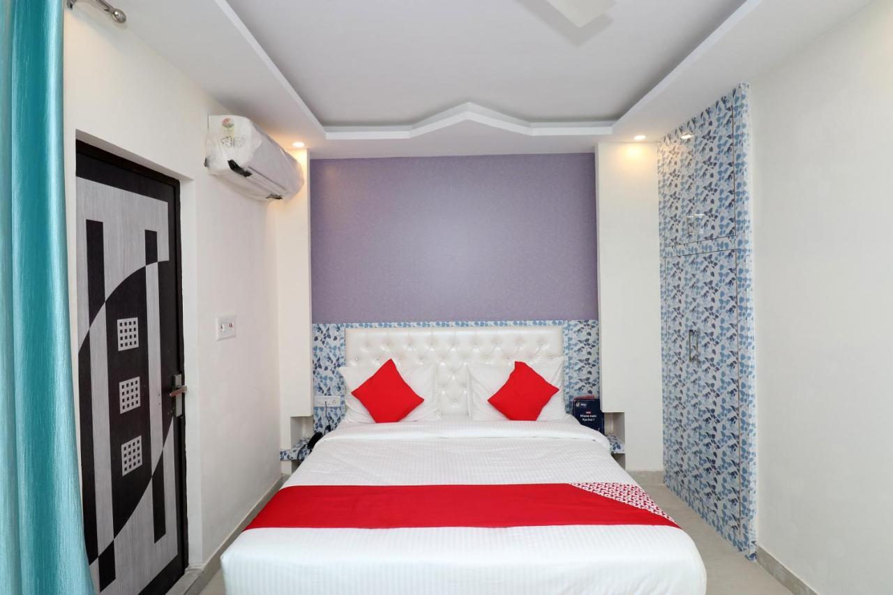 Oyo 25130 Hotel Royal Inn New Delhi Exteriör bild